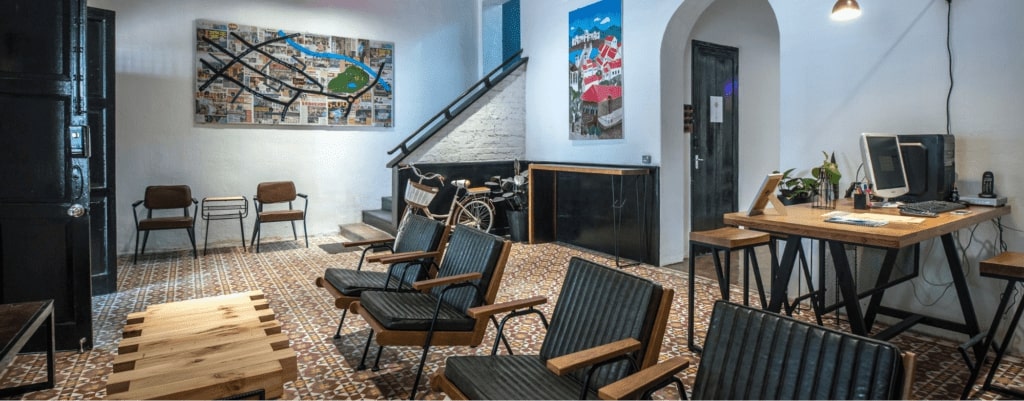 The Brownstone Hostel & Space Lounge