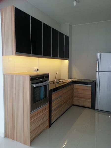 MK House Design & Renovation's Kitchen