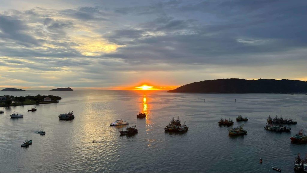 When is the best time to visit Kota Kinabalu