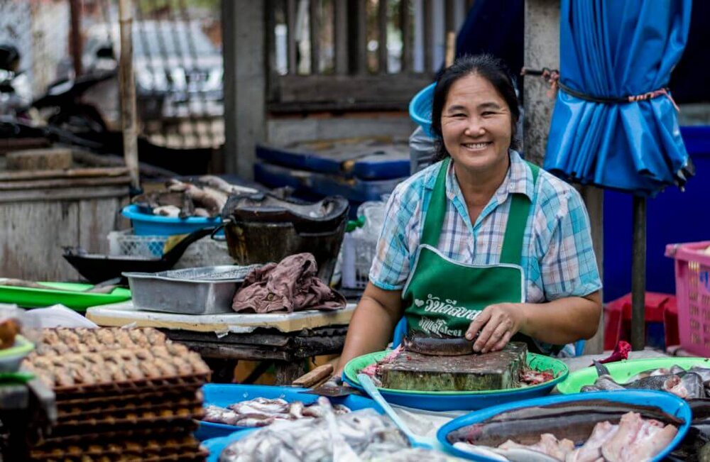 Both countries have friendly locals, but Thais seem friendlier